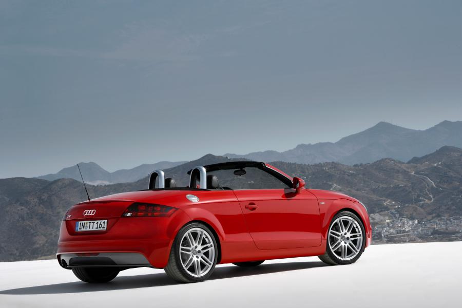  Audi TT S-Line Roadster (8J) 2007 года  (фото 12 из 23)